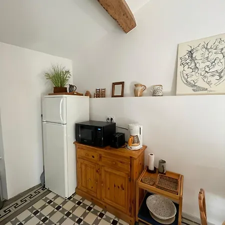 Chez L'artiste * Minerve